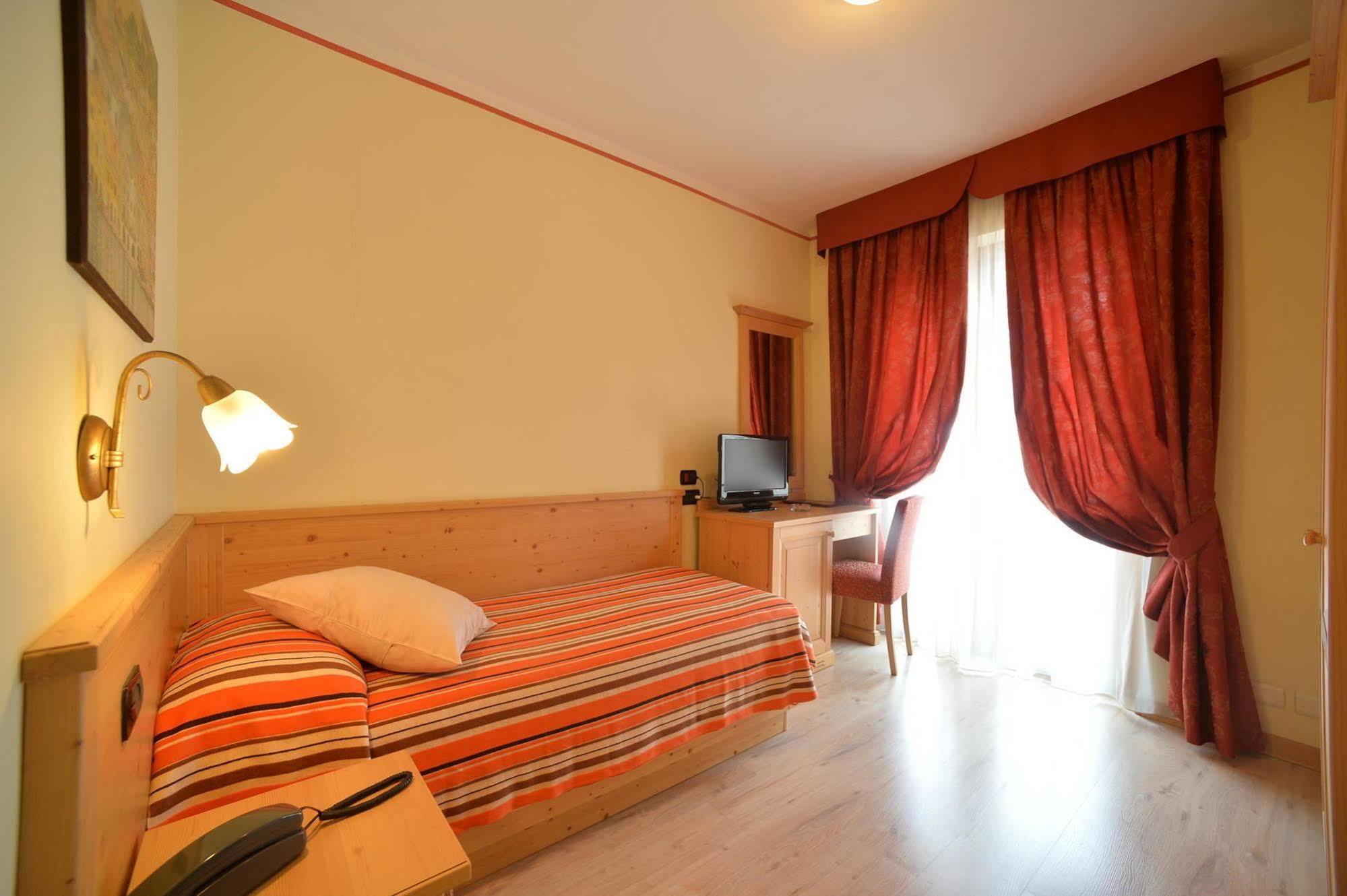 Residence Canada Pinzolo Dış mekan fotoğraf