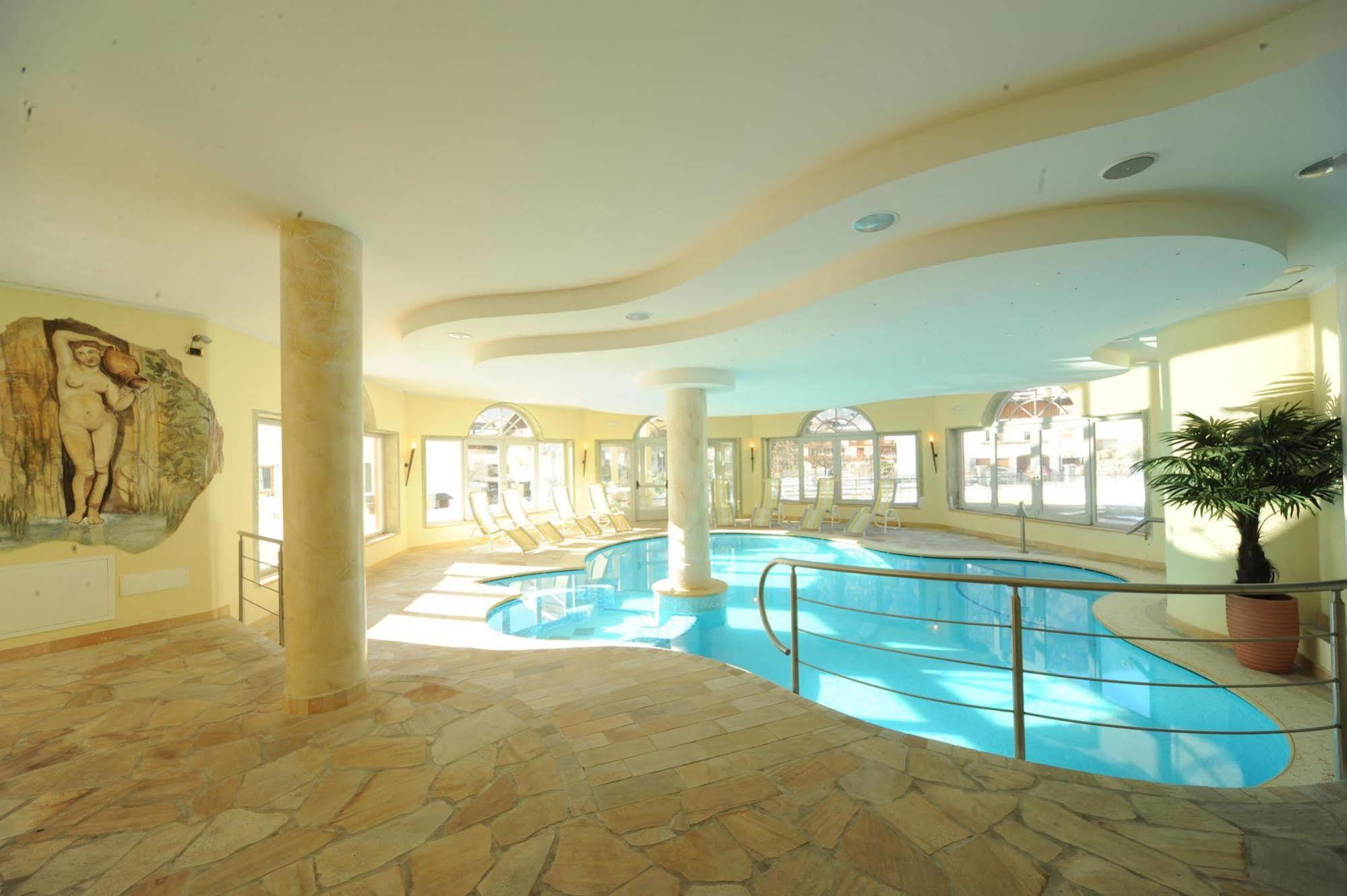 Residence Canada Pinzolo Dış mekan fotoğraf